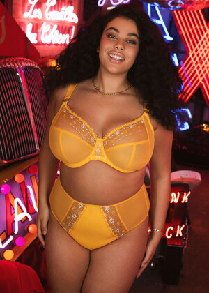 Matilda Plunge Bra Daisy Matilda  Daisy