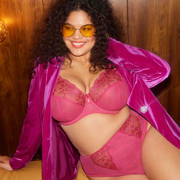 Elomi-UK-Editorial-GiftGuide24-XmasLingerie-Teaser-MB.jpg